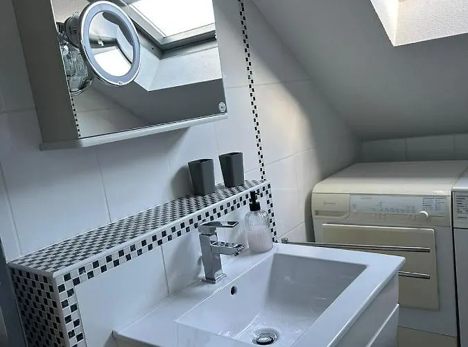 Nahe Naturschutzgebiet „wurmtal“ *